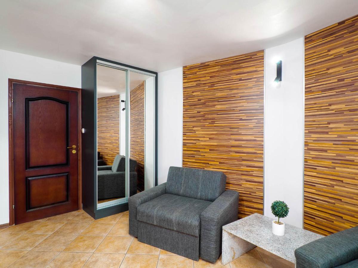 "Apollo" - Domki, Apartamenty I Pokoje Z Klimatyzacja Криниця-Морська Екстер'єр фото