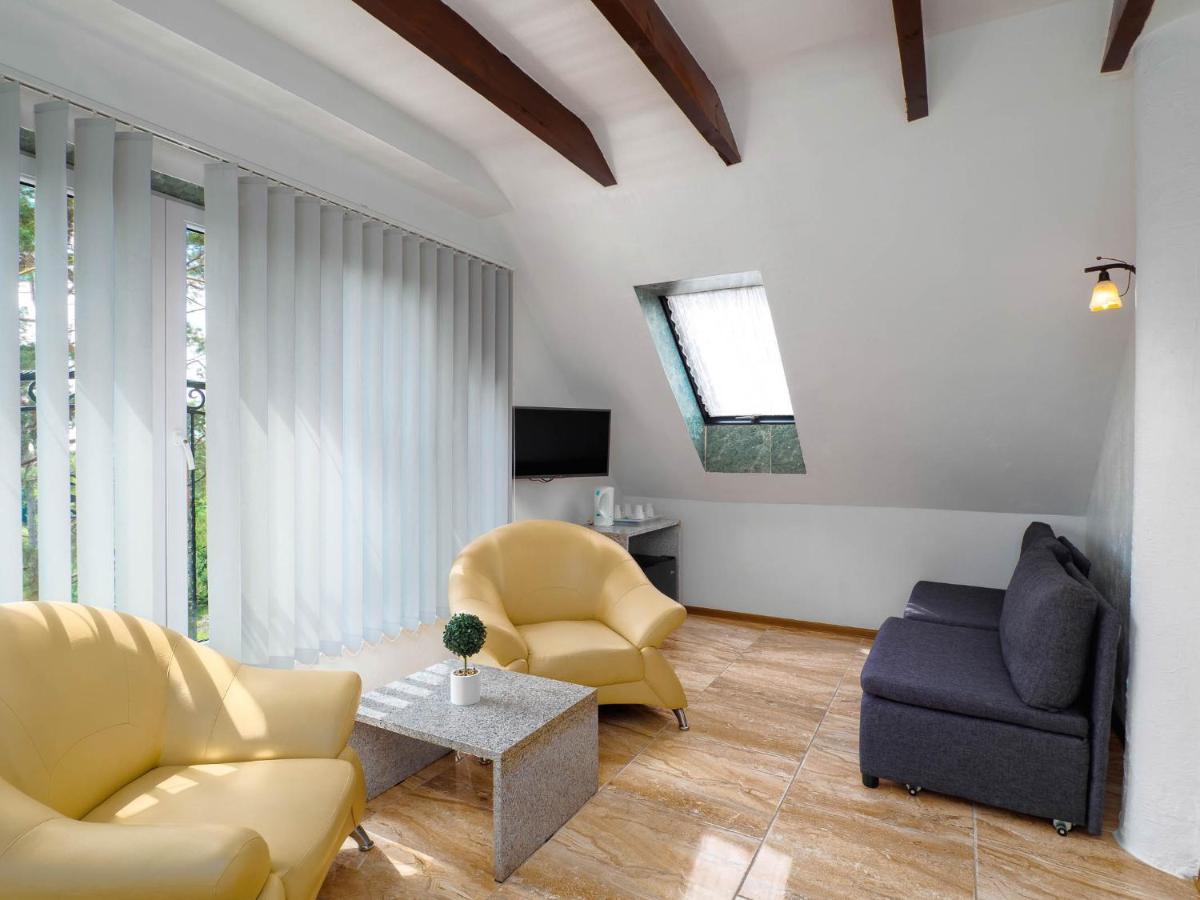 "Apollo" - Domki, Apartamenty I Pokoje Z Klimatyzacja Криниця-Морська Екстер'єр фото