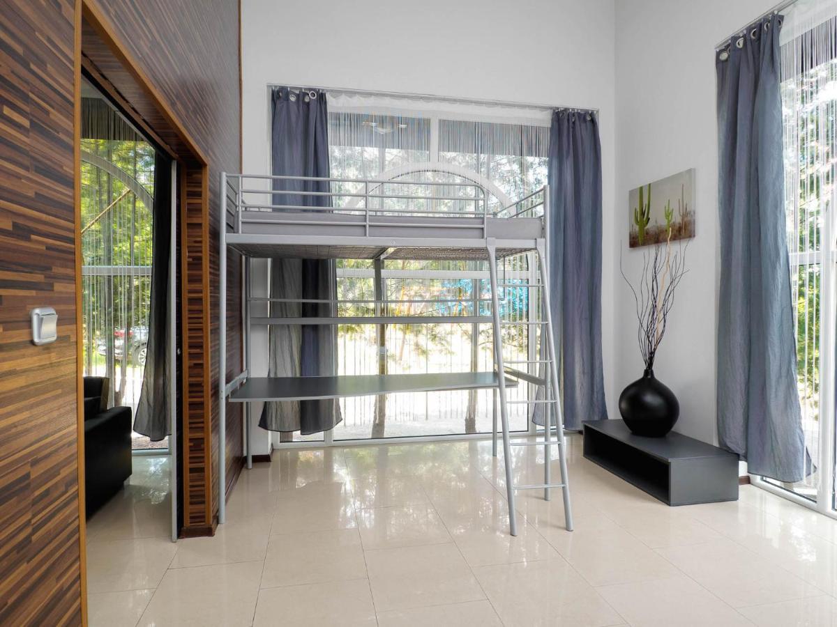 "Apollo" - Domki, Apartamenty I Pokoje Z Klimatyzacja Криниця-Морська Екстер'єр фото