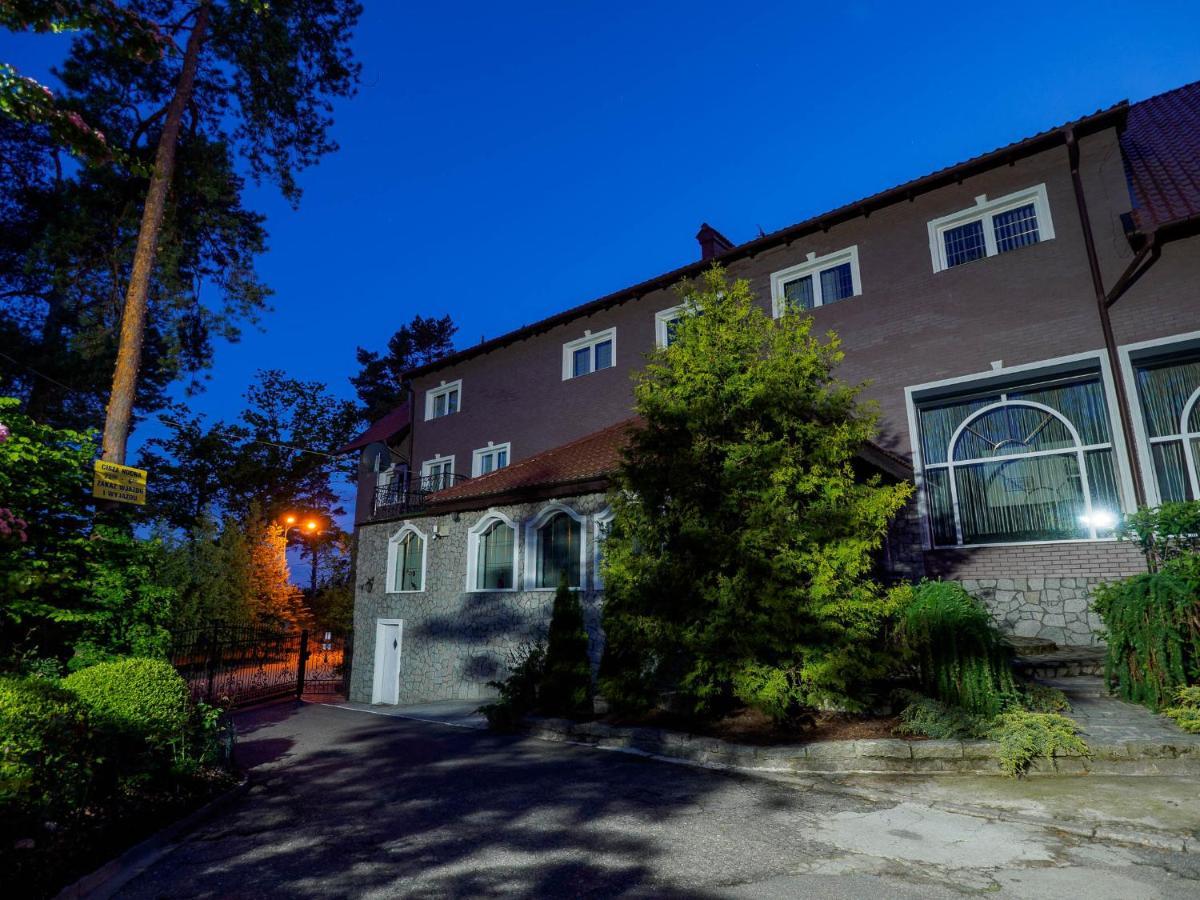 "Apollo" - Domki, Apartamenty I Pokoje Z Klimatyzacja Криниця-Морська Екстер'єр фото
