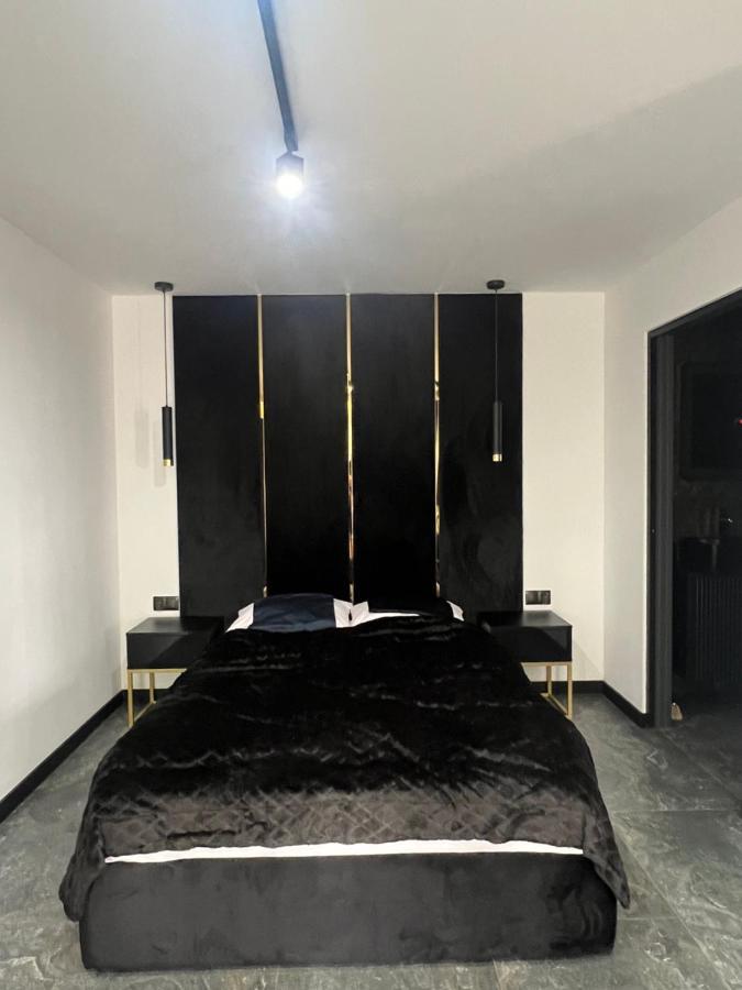 "Apollo" - Domki, Apartamenty I Pokoje Z Klimatyzacja Криниця-Морська Екстер'єр фото