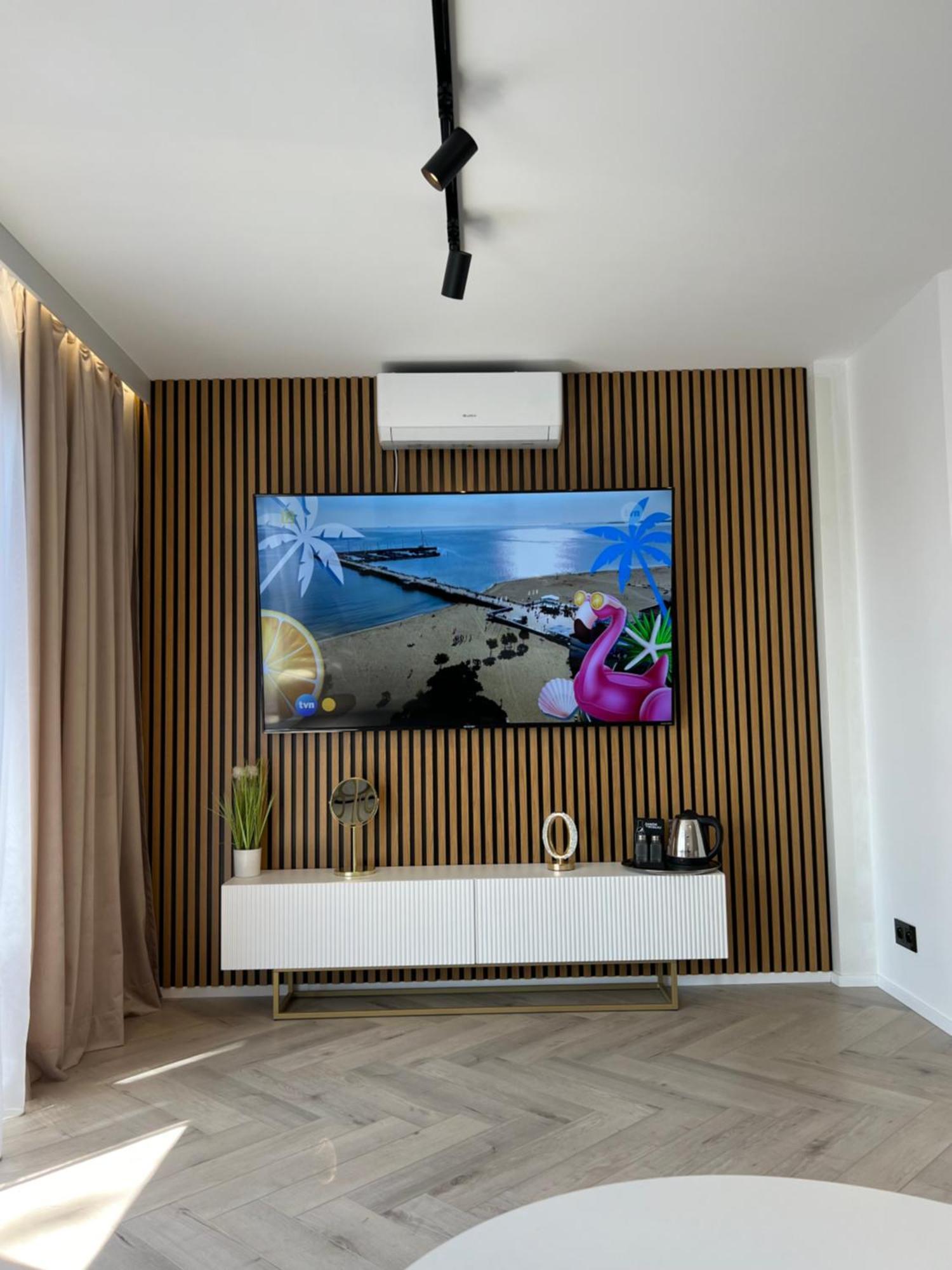 "Apollo" - Domki, Apartamenty I Pokoje Z Klimatyzacja Криниця-Морська Екстер'єр фото